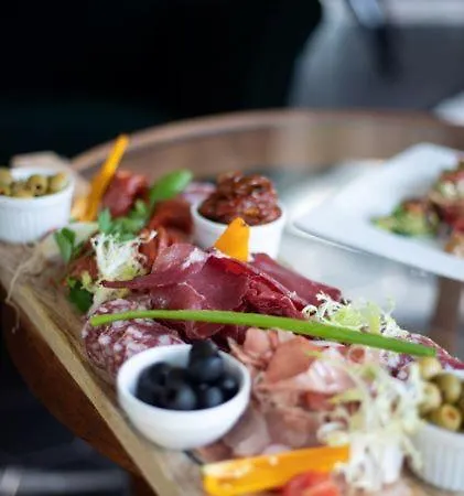 Joy Keilberg Hotel *